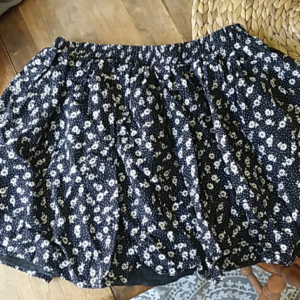 Forever 21 high waisted floral skirt